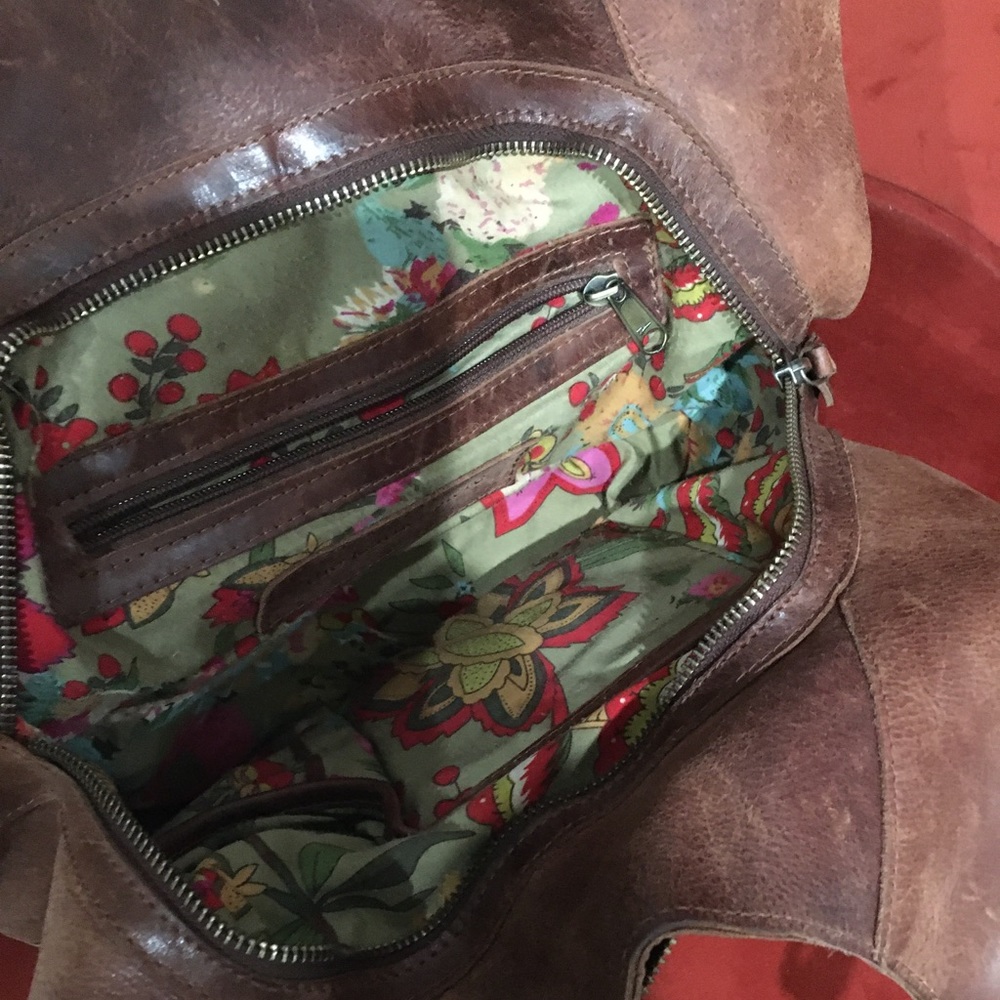 handmade leather shoulder bag - Picture 4 of 7